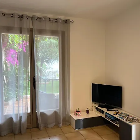 Apartamento Nissa La Bella, Piscine Et Vue